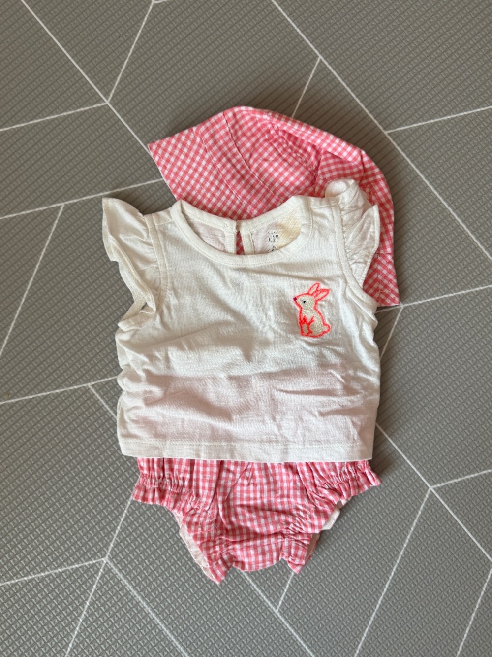 Baby Gap three piece set